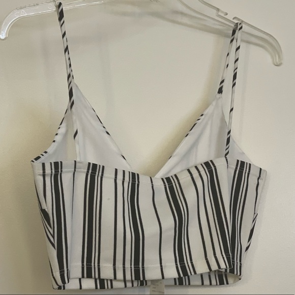 Crop Top! - Picture 3 of 5